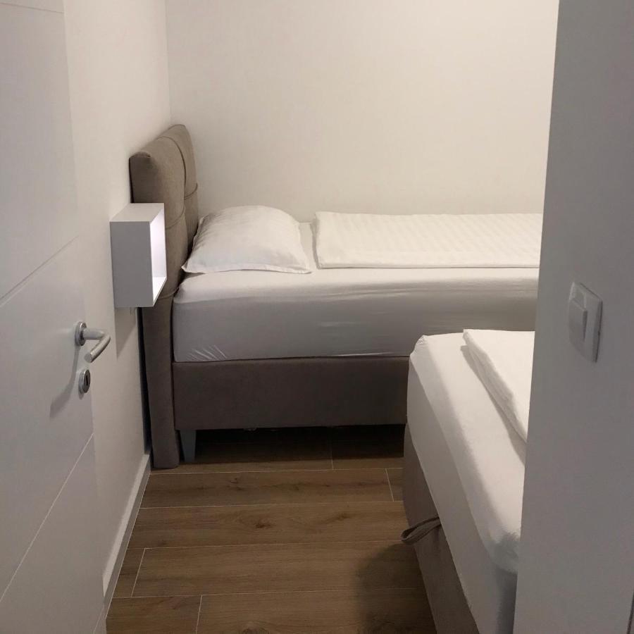 Villa Apartment 24 C Trogir Buitenkant foto